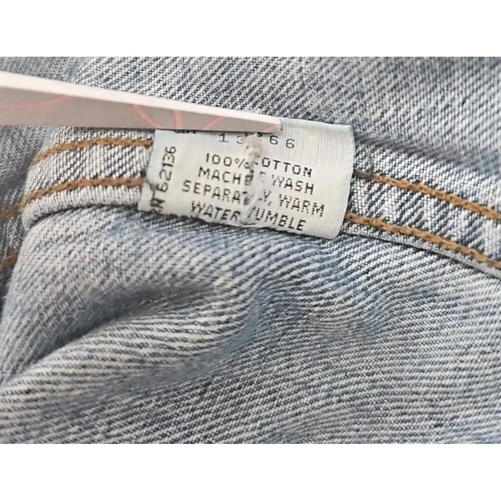 Vintage Guess Denim Jean Trucker Jacket Small USA Made Type III Style 10807 - Picture 9 of 9